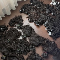 Lots de Cheveux Indiens Bouclés Bruts, Extensions de Cheveux Humains Vierges Non Traités, Ondulation Profonde Lâche, Grade 12A, Cuticules Alignées, Fournisseur en Gros