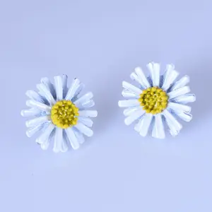 00102-23 Sweet Jewelry Multi Colors Rattan Daisy Stud Earrings Candy Colors Polymer Clay Daisy Flower Earrings For Girls