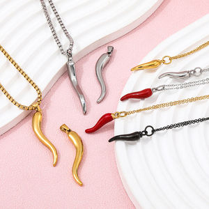 Collana Vintage con Ciondolo a Forma di Peperoncino Rosso 19mm in Acciaio Inox Placcato <span class=keywords><strong>Oro</strong></span>, Collana <span class=keywords><strong>Cornicello</strong></span> Italiano per Donne e Uomini - Product Image 3