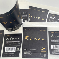 Autocollant en carton noir mat de haute qualité avec logo de marque, impression d'étiquettes adhésives de luxe avec estampage à chaud en or