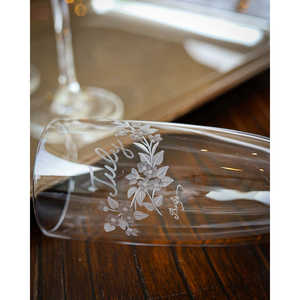 Ensemble de verres et flûtes de célébration Bennyudine, thème Janvier - Product Image 1