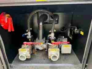 Camión Móvil de Combustible Estilo <span class=keywords><strong>Cafu</strong></span> 4x2, Estación de Servicio Móvil, Almacenamiento de Aceite, Suministro de Logística para Flotas, Diésel con Doble Tanque - Product Image 6