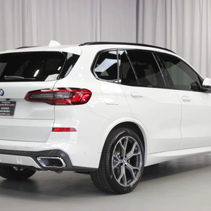 Auto Usado 2019 XDrive40i G05 4x4 con Motor de 4L, Caja de Cambios Manual, Volante a la Izquierda, Interior Oscuro - Product Image 1