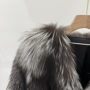 <span class=keywords><strong>Inverno</strong></span> all'ingrosso da donna in argento volpe pelliccia Parka giacca vera pelliccia di volpe per 2025 freddo <span class=keywords><strong>inverno</strong></span> - Product Image 3