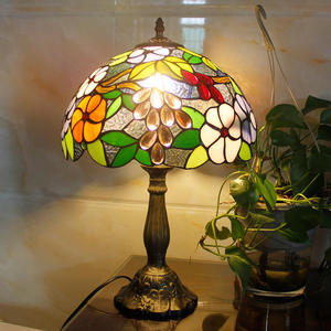 Vintage-Luxus-Tiffany-Nachttisch lampe im europäischen Stil Moderne Kuppel Warme kreative pastorale Traube-unter dem Motto Living Dining - Product Image 1