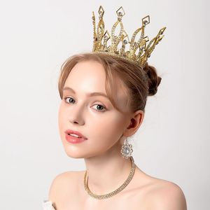 Corona Tiara Barocca Grande in Zirconia Dorata per Concorsi di Bellezza - Product Image 6