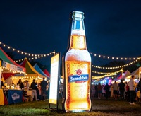 Layar LED Fleksibel Bentuk Botol Bir Khusus, Layar Video LED Warna-Warni Tak Beraturan untuk Iklan Merek Minuman Bar