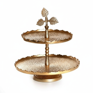 แท่นวางเค้กโชว์ตกแต่งทำจากโลหะสองชั้นพร้อมด้ามจับใบไม้สีทองหรูหราพื้นผิวที่มีขอบหยัก - Product Image 1