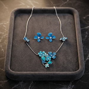 Ensemble de bijoux classique et tendance en argent plaqué or 18 carats, collier et boucles d'oreilles avec des pierres de perles, fabriqué en Inde pour mariage et fiançailles - Product Image 2