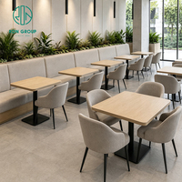 Ensemble de table carrée en bois et chaises en tissu Ron Group – Prix d'usine – Sièges rembourrés pour banquette – Mobilier commercial pour café et restaurant