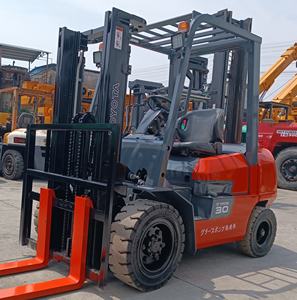 JAPON chariots élévateurs de haute qualité 1.5 tonnes 2 tonnes 3 tonnes 3.5t TOYOTA FDZN30 Diesel 3 tonnes chariot élévateur nouveau chariot élévateur électrique d'occasion - Product Image 4