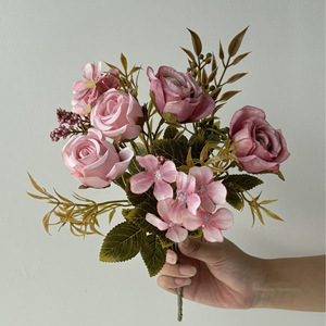Ramo de Rosas Artificiales Baihuabang, Flores de Seda y Plástico Hechas a Mano, Estilo Nórdico, Decoración para el Hogar y Bodas, Temporada de Otoño - Product Image 1