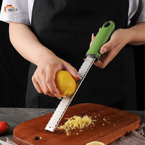 Râpe multifonctionnelle manuelle en acier inoxydable XL pour fruits, fromage, chocolat, <span class=keywords><strong>zeste</strong></span> <span class=keywords><strong>de</strong></span> <span class=keywords><strong>citron</strong></span>, facile à utiliser - Product Image 3