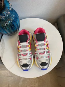 Chaussures décontractées luxueuses, tendance, de haute qualité, avec des caractéristiques antidérapantes et respirantes, adaptées aux activités sportives. - Product Image 5