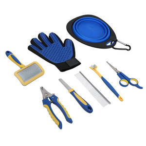 Juego de aseo de autolimpieza portátil personalizado para gatos y perros Kit de cepillo de baño de champú con peine antipulgas de plástico y silicona seguro - Product Image 1