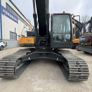 Excavatrice sur chenilles Hyundai HX230L d'occasion, 23 tonnes, moteur Cummins B7, godet de 1,2 m³ avec ligne de brise-roche standard pour travaux miniers intensifs - Product Image 2