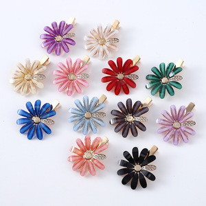 Pinzas de Pelo Florales con Diseño de Margarita para Mujer, Clip de Aleación Tipo Pico de Pato con Decoración de Cristal, Accesorio Casual para el Cabello, Verano 2024 - Product Image 1