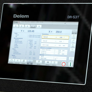 Prensa Plegadora CNC Eléctrica de 200 Toneladas, Máquina de Plegado Precisa para Chapa Metálica - Product Image 6
