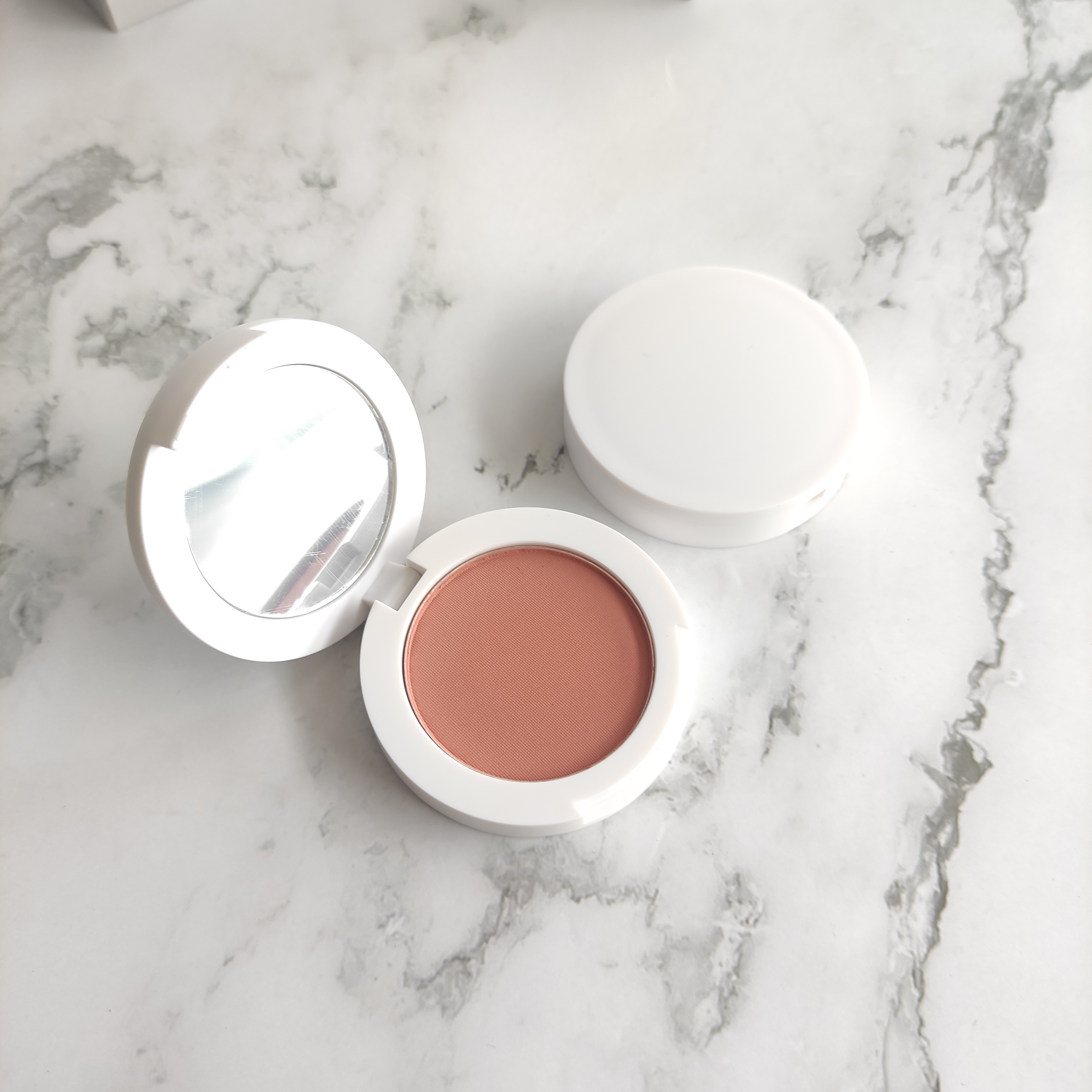 Китайский поставщик, оптовый продавец, водонепроницаемая Палетка румян из шелковистой искусственной пудры, частная торговая марка