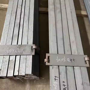 Barre plate en acier au carbone non allié à haute dureté 39x11mm laminée à chaud et trempée pour la fabrication de poinçons et de matrices avec service de découpe - Product Image 2