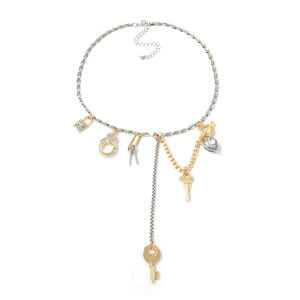 Kaimei 2026 joyería de moda de lujo Simple aleación Keylock colgante geométrico collar Casual accesorios mujeres llave collares largos - Product Image 2