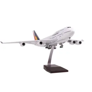畅销菲律宾航空公司飞机模型波音747发光二极管飞机模型语音控制乘客树脂飞机模型1:150 47厘米