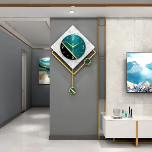 북유럽 빛 럭셔리 시계 벽시계 거실 현대 간단한 성격 가정용 패션 교수형 시계 인터넷 레드 크리 에이 티브