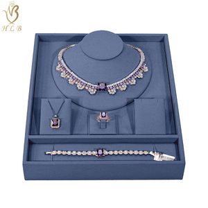 Nhà Máy Biểu Tượng Tùy Chỉnh Sợi Nhỏ Đồ Trang Sức Showcase Khay Sang Trọng Tốt Nhung Vòng Vòng Đeo Tay Đồ Trang Sức Hiển Thị Khay - Product Image 1