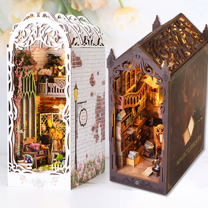 Kit de bibliothèque DIY Magic Book Nook, <span class=keywords><strong>puzzle</strong></span> en bois <span class=keywords><strong>3D</strong></span>, maison de poupée <span class=keywords><strong>Harry</strong></span>, miniatures, modèle de construction, serre-livres avec meubles et lumière LED - Product Image 1