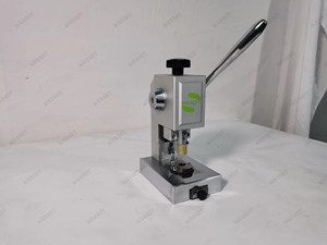 Ligne d'assemblage de cellules à pile bouton, découpeuse de disques de précision compacte pour la découpe de séparateurs d'électrodes de cellules à pile bouton - Product Image 2