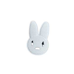 Patch en caoutchouc PVC souple en forme de lapin personnalisé, badge animal 3D à coudre pour vêtements et sacs d'enfants - Product Image 2