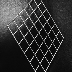 Galvanizli Kaynaklı Çelik Kumaş ve Hasır Yuvarlak Delikli Tel Örgü Malzemesi, <span class=keywords><strong>Gabion</strong></span> ve Çitler için, Bükme ve Kesme Hizmetleriyle Birlikte - Product Image 2
