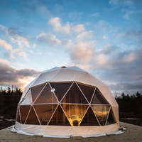 Tente Dôme Géodésique de Luxe Igloo Yourte Extérieure Imperméable de 6 à 8 m de Diamètre pour Camping Glamping, Avec Salle de Bain et Chambre