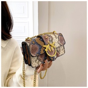 Nouveau <span class=keywords><strong>Sac</strong></span> à Bandoulière en <span class=keywords><strong>Cuir</strong></span> PU à Motif Serpent avec Détail Chaîne et Fermeture Éclair pour Usage Quotidien – Meilleure Vente - Product Image 1