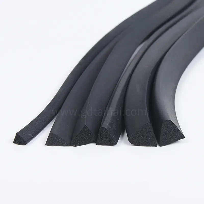 Triángulo de tira de goma de PVC suave de alta calidad