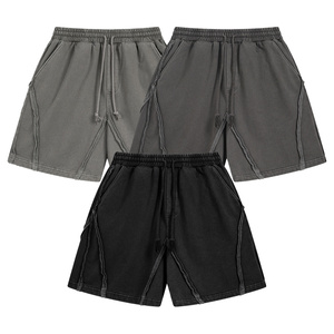 Shorts déchirés et délavés 400G avec logo personnalisé – Short de sport et streetwear pour homme – Qualité supérieure, personnalisable, tendance, décontracté, été - Product Image 3