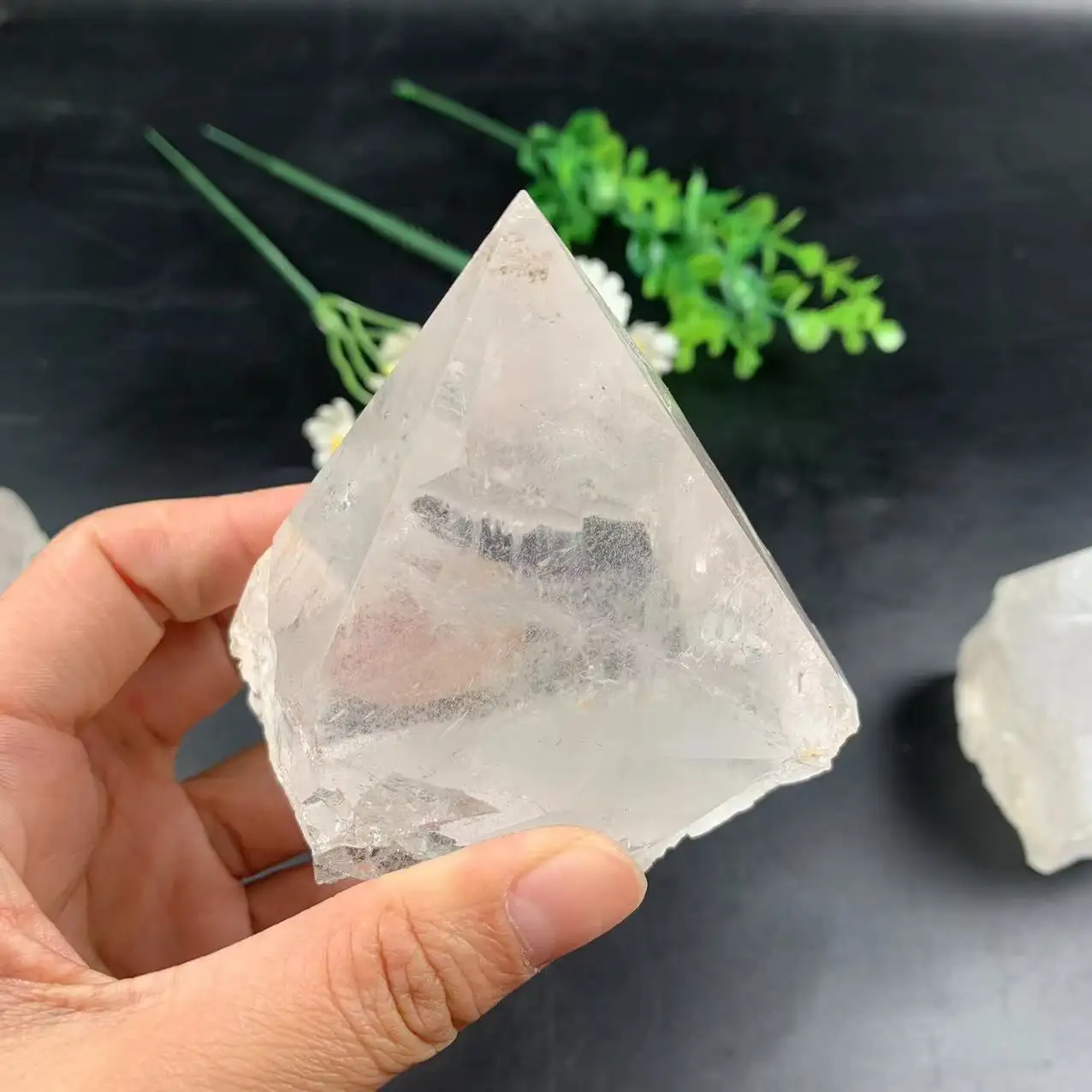 Healing Crystal High Quality Rough Clear Quartz Point Stones Unpolished Tower For Sale
