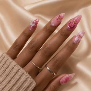 Vente en gros de <span class=keywords><strong>faux</strong></span> ongles en amande personnalisés avec étiquette privée, designs variés, marbrés floraux, dorés brillants - Product Image 5