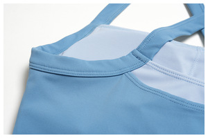 Conjunto de Shorts de Yoga para Mujer al por Mayor con Contraste de Color, Top Corto con Espalda Cruzada y Shorts de Yoga de Cintura Alta para Fitness - Product Image 2