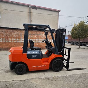 Free Shipping Toyota 2.5 Ton <b>Forklift</b> Origin Japan Used Toyota <b>Forklift</b> 2.5 Ton in Stock - Product Image 4