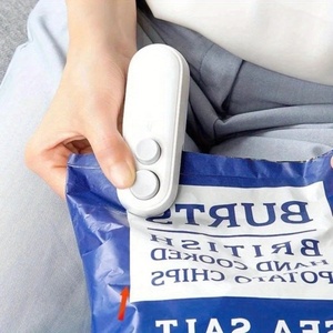 Yuyang Modern Wireless Mini Bag <b>Sealer</b> Handheld Lightweight Durable Portable <b>Heat</b> Sealing Machine - Product Image 5