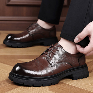 Chaussures Derby en cuir pour hommes, semelle épaisse, talon bas rembourré, chaussures habillées formelles pour mariage, chaussures décontractées - Product Image 1