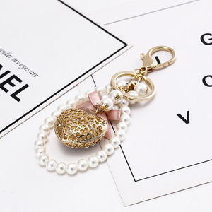 Llavero Vintage Delicado en Forma de Corazón para Mujer, con Cuentas de Perlas y Cristal, con Soporte para Monedas con Pedrería, Hecho de Metal - Product Image 5