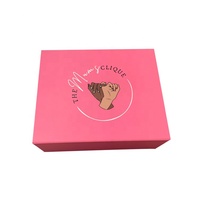 Maßgefertigte Luxuriöse Große Rosa-Rote Magnetische Starre Geschenkboxen aus Recycling-Materialien Premium-Karton für Kleidung, Schuhe, Socken, Pelze