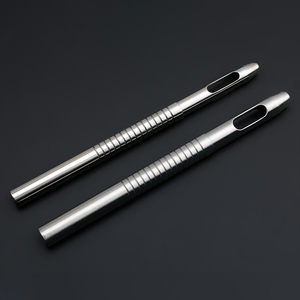 Instruments de chirurgie esthétique : Coupe-griffes pour la formation de fossettes, Dispositif de fixation des fossettes faciales, Procédure de création de fossettes à faible invasivité - Product Image 1