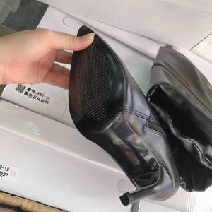 Bottines longues tendance sexy en cuir noir pour femme, bottes à talons hauts au-dessus du genou - Product Image 6