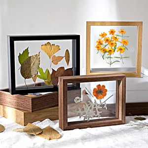 Cadre photo transparent double couche en bois massif écologique fait main avec fleurs séchées et verre double face - Product Image 6