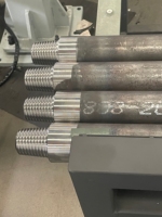Machine-outil CNC entièrement automatique à banc horizontal, mini-tour CNC à entraînement central pour l'usinage en série d'arbres d'ingénierie