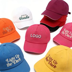 Gorra de Béisbol Personalizada al por Mayor, con Logotipo Bordado Deportivo, 100% Algodón, Sin Estructura, Blanca, Lisa, Estilo Dad Hat, Ligera y Transpirable - Product Image 1