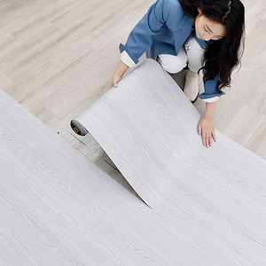 Nouveau rouleau de tapis de sol en <span class=keywords><strong>PVC</strong></span> Texture bois plastique imperméable auto-adhésif tapis de sol pour la <span class=keywords><strong>d</strong></span>écoration intérieure - Product Image 2